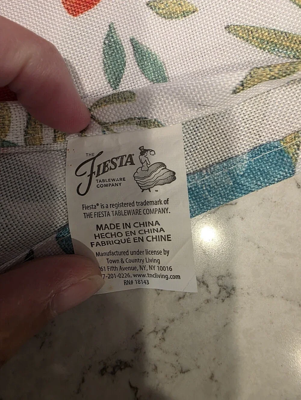 Fiesta Indoor Outdoor Fabric Tablecloth Floral Enchantment 60x102 Excellent Cond